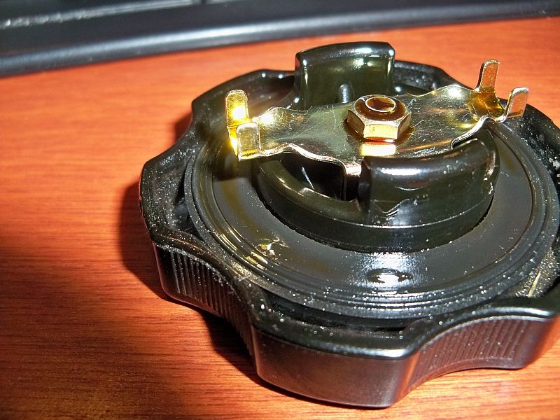 Oil filler cap leak Mitsubishi Eclipse 3G Club