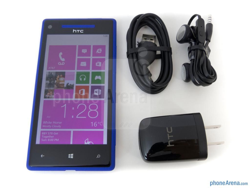 HTC-Windows-Phone-8X-Review-001-box.jpg