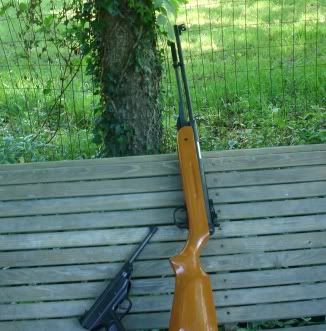 http://i676.photobucket.com/albums/vv126/kennyrk2/airguns.jpg?t=1242929196