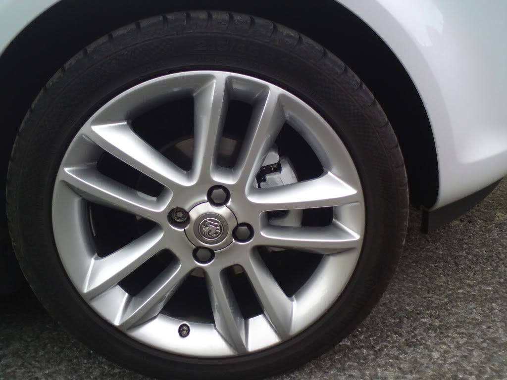 Painted Calipers . . . White! Vauxhall CorsaD Forum