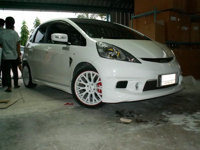 [ขาย] ชุดแต่ง Honda New Model ติดตั้งถึงบ้าน / กรอบป้าย,ป้ายพับ,กันสาด,Logo,Sticker ส่งฟรี