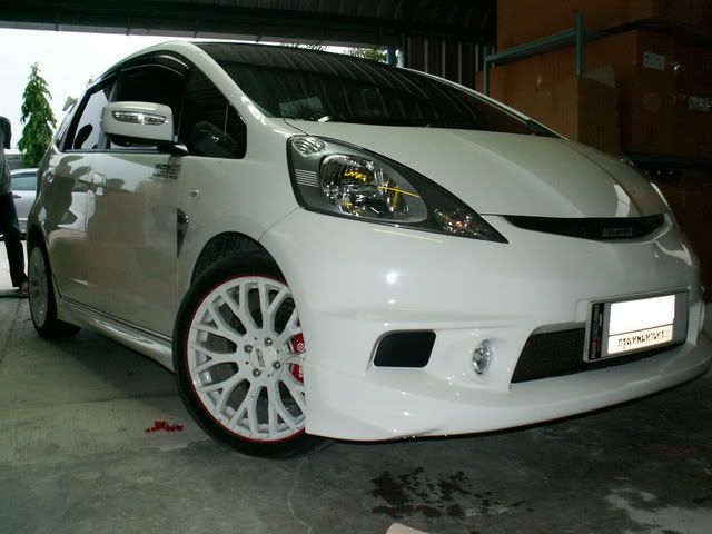 [ขาย] ชุดแต่ง Honda New Model ติดตั้งถึงบ้าน / กรอบป้าย,ป้ายพับ,กันสาด,Logo,Sticker ส่งฟรี