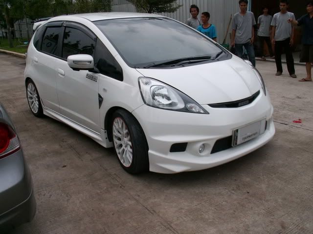 [ขาย] ชุดแต่ง Honda New Model ติดตั้งถึงบ้าน / กรอบป้าย,ป้ายพับ,กันสาด,Logo,Sticker ส่งฟรี