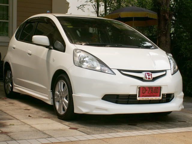 [ขาย] ชุดแต่ง Honda New Model ติดตั้งถึงบ้าน / กรอบป้าย,ป้ายพับ,กันสาด,Logo,Sticker ส่งฟรี
