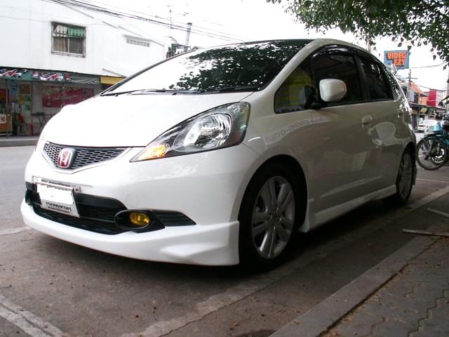 [ขาย] ชุดแต่ง Honda New Model ติดตั้งถึงบ้าน / กรอบป้าย,ป้ายพับ,กันสาด,Logo,Sticker ส่งฟรี
