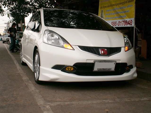 [ขาย] ชุดแต่ง Honda New Model ติดตั้งถึงบ้าน / กรอบป้าย,ป้ายพับ,กันสาด,Logo,Sticker ส่งฟรี