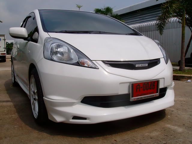 [ขาย] ชุดแต่ง Honda New Model ติดตั้งถึงบ้าน / กรอบป้าย,ป้ายพับ,กันสาด,Logo,Sticker ส่งฟรี