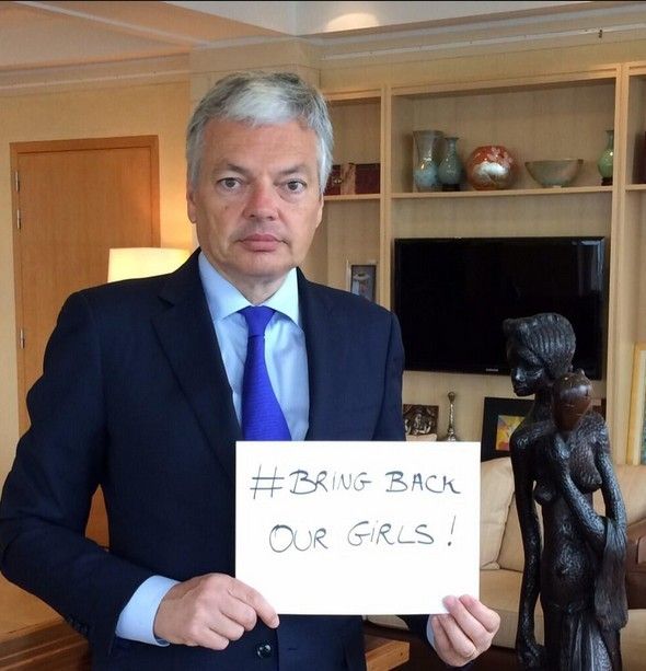  photo didier_reynders_idiot_zpspfo9xaco.jpg