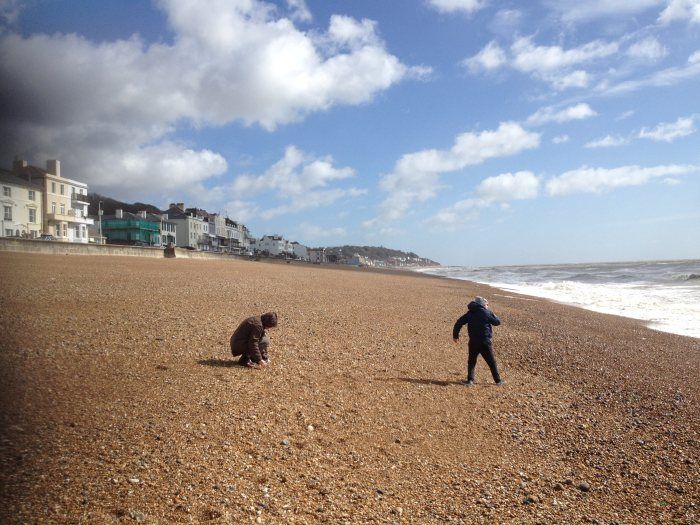  photo folkestone_beach_2016_zpsuhac63q1.jpg